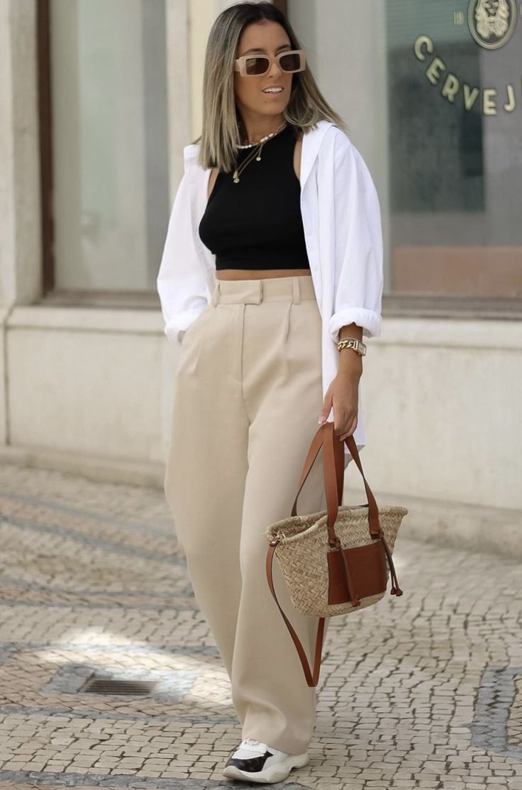 Best Winter Outfits, Dad Sneakers, Quick Outfits, Easy Trendy Outfits, Hijabi Fashion, Neutral Outfit, Casual Chic Outfit, Be Real, Midi Skirts