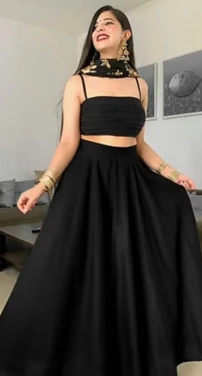 Black Crop Top Skirt, Long Brown Skirt, Red Long Skirt, Tube Top And Skirt, Crop Top Lehenga, Black Lehenga, Black Tube Top, Lehenga Designs Simple, Indian Wedding Hairstyles