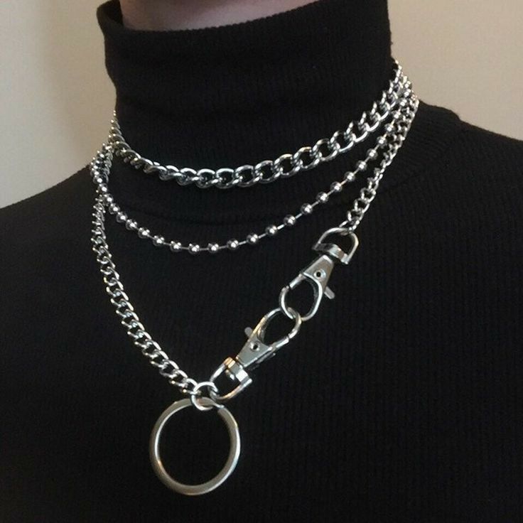 7 Rings Aesthetic, Alternative Accessories, Silver Wallet, Grunge Accessories, Rings Aesthetic, Male Oc, Grunge Jewelry, Edgy Jewelry, Aesthetic Grunge Outfit