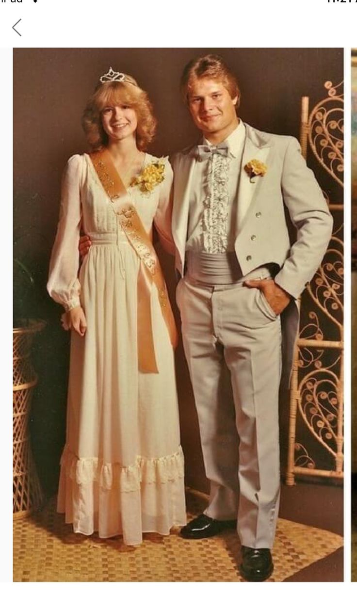 1970s Prom, Gay Prom, 1970s Photos, 70s Prom Dress, Indie Hipster Fashion, Senior Prom Dress, 70s Prom, Decades Fashion, Bohemian Gown