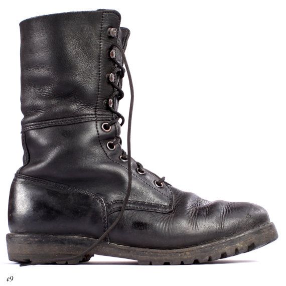 Varvatos Black Combats Army Boots Outfit, Best Mens Winter Boots, Boots Steampunk, Skinhead Boots, Army Combat Boots, Steampunk Shoes, Steampunk Boots, Military Style Boots, Boots Outfit Men