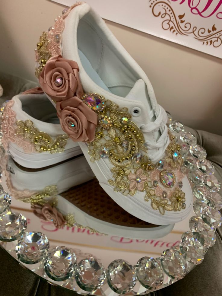 Rose Gold Theme Quinceanera, Gold Theme Quinceanera, Theme Quinceanera, Quinceanera Shoes, Xv Ideas, Quinceanera Themes Dresses, Pink Quince, Rose Gold Theme, Quinceañera Ideas