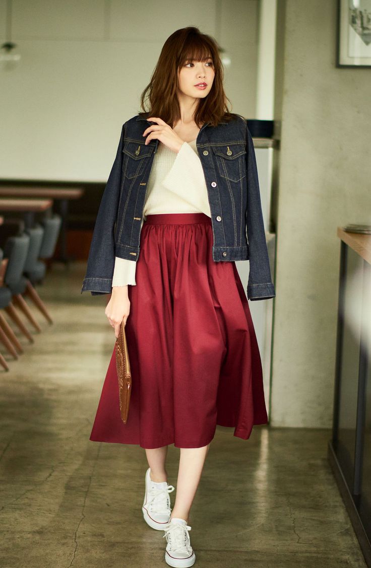 Korean Fashion Skirt, Korean Fashion Winter, Uniqlo Tops, 일본 패션, Casual Skirt Outfits, Girls' Generation, Korean Fashion Casual, Red Skirt, Korean Fashion Women