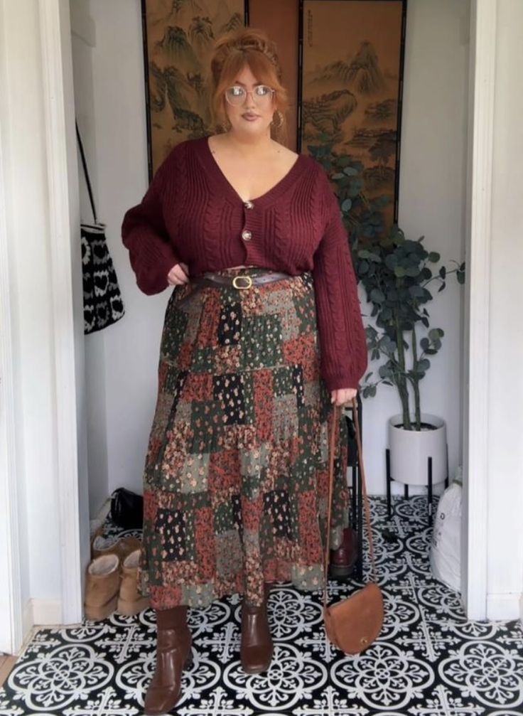 Hippy Vibes Outfit, Plus Size Rory Gilmore Outfits, Professional Indie Outfits, Plus Size Fall Looks 2024, Fall Therapist Outfit, Whimsical Corporate Outfit, Plus Size Fall Aesthetic Outfits, Plus Size Grunge Fall Outfits, Whimsical Plus Size Outfits