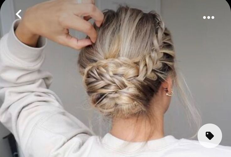 French Braid Hair Tutorial, French Braid Bun Tutorial, Braid Bun Updo, Braid Updo Tutorial, Upside Down French Braid, French Braid Buns, French Braid Updo, Two French Braids, Double French Braids