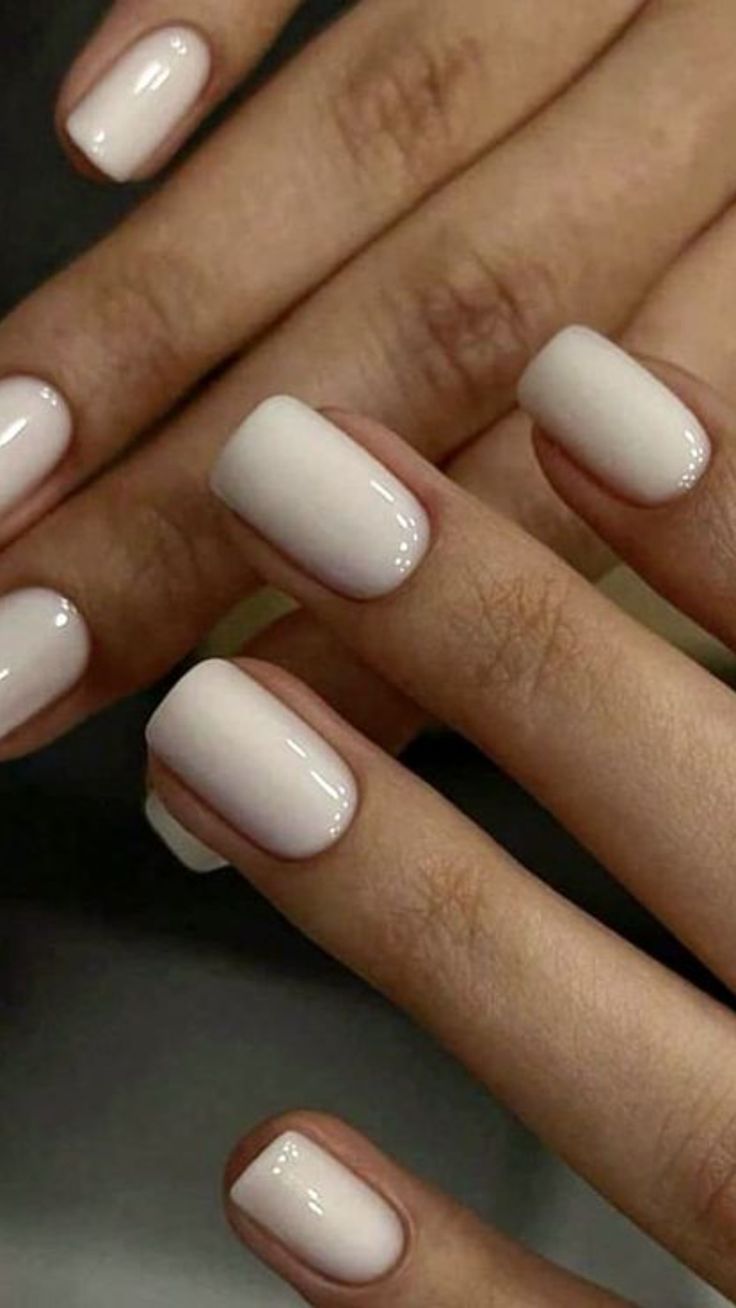 White Short Nails, Juliana Nails, Opi Nail Polish Colors, Nail Shapes Square, Feet Nail Design, Red And Gold Nails, White Gel Nails, Milky Nails, Solid Color Nails