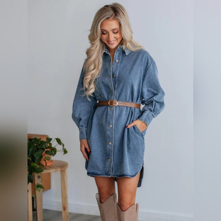 Oversized Denim Boyfriend Pocket Jean Collar Shirt Dress Long Sleeve Button High-Low This Chic Denim Dress Is A Elevated Choice That's Functional With Pockets, Comfortable With A Quality Cotton Blend Material And Effortlessly Perfect. Minimalist Style With A Modern Contemporary Twist That Can Easily Transition From Day To Night, Making This A Playful Choice. Collared Neckline With A Button Front Gives The Option To Wear Open Offering Versatility With Deeper V-Neckline. With An Oversized Boyfrien Shirt Dress Long Sleeve, Long Sleeve Denim Dress, Shirt Dress Long, Collar Shirt Dress, Collared Shirt Dress, Timeless Wardrobe Staples, Denim Chic, Denim Shirt Dress, Boyfriend Shirt