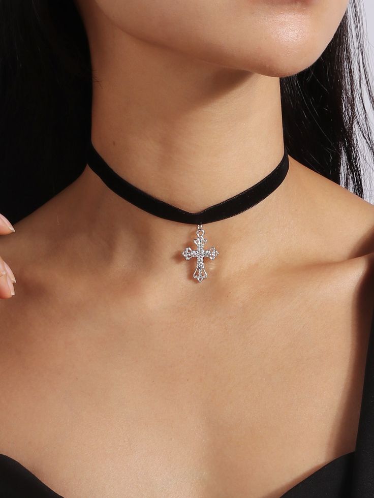 Silver Fashionable Collar  Polyester   Embellished   Fashion Jewelry Chunky Choker Necklace, Cross Choker, Charm Choker Necklace, Chevron Necklace, Black Choker Necklace, Rhinestone Cross, Round Pendant Necklace, Moon Pendant Necklace, Dangle Necklaces