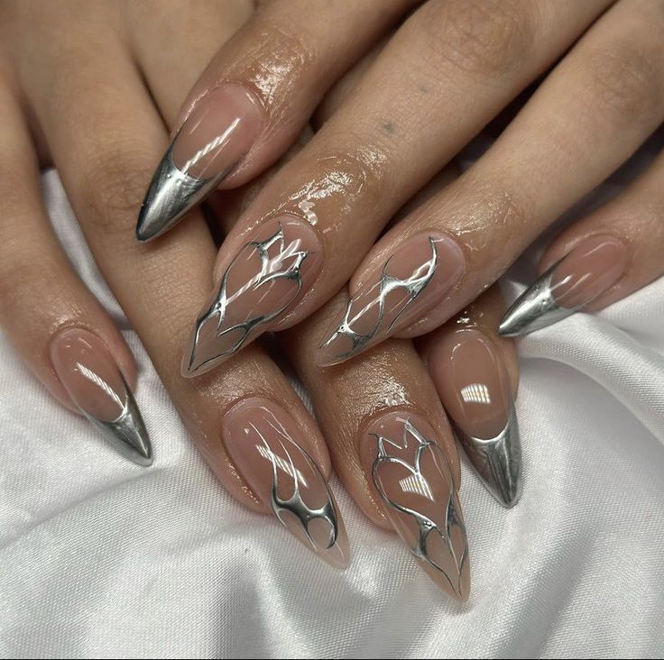 Acrylic Nails Chrome, Ombre Chrome Nails, Silver Nail Designs, Chrome Nails Designs, Long Nail Designs, Striped Nails, Metallic Nails, Silver Nails, Dream Nails