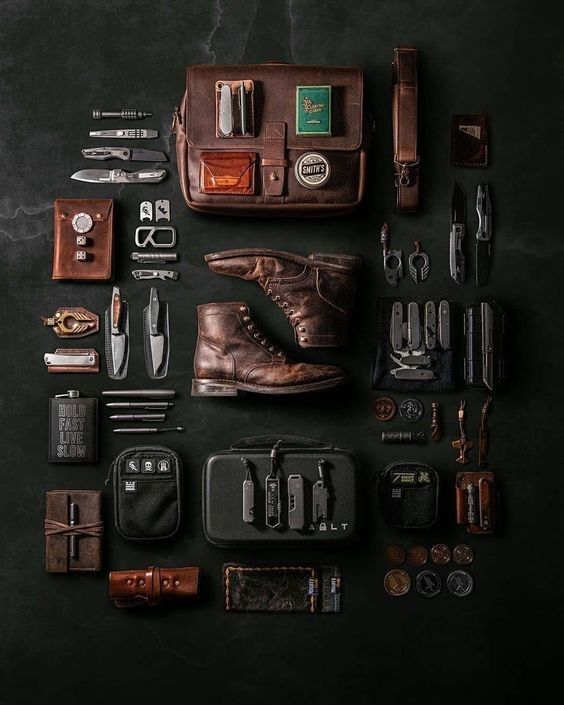 Dark Academia Bag, Gentleman Aesthetic, Tech Bag, Chest Rig, Edc Gear, Every Day Carry, Gentleman Style, Mens Accessories Fashion, Mens Casual Outfits