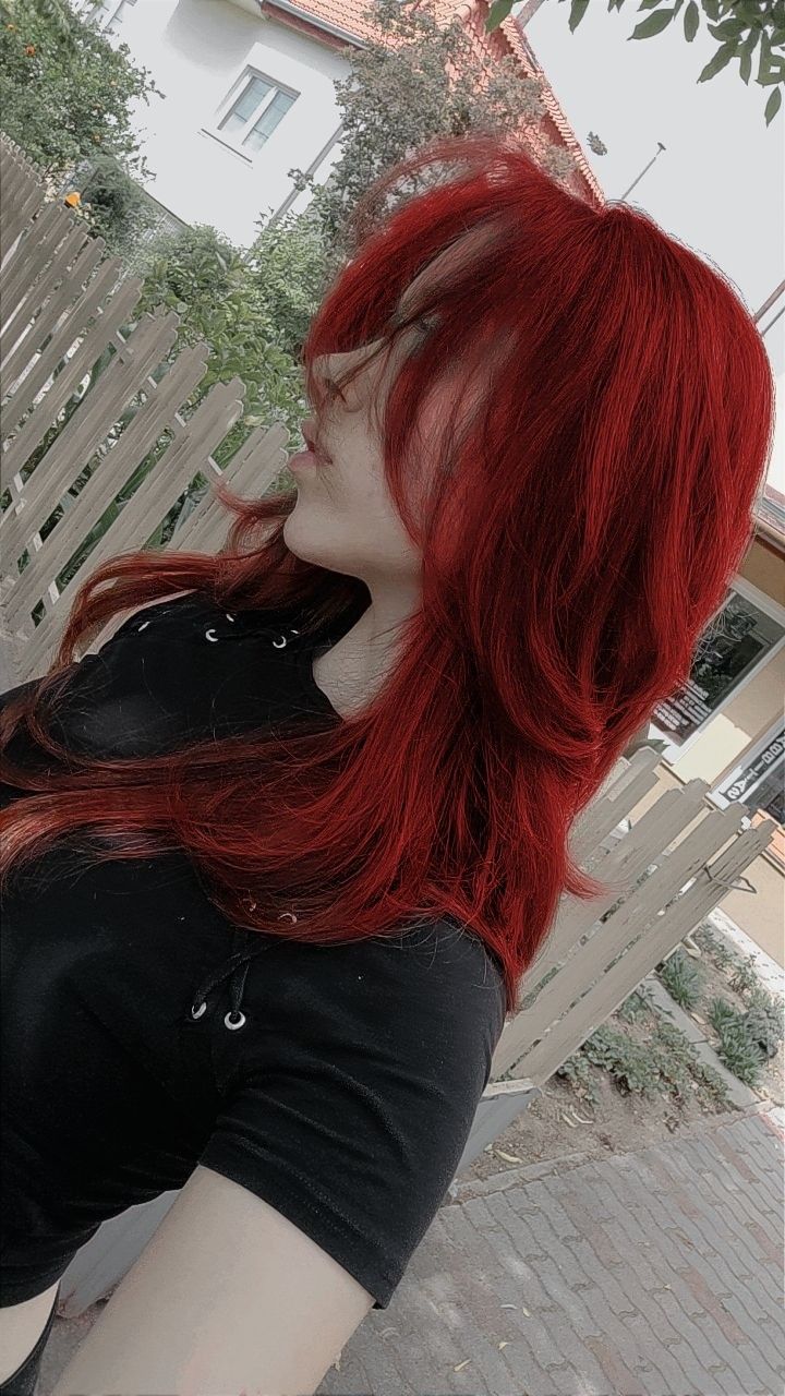 Maroon Red Hair Color, Red Long Straight Hair, Girls With Red Hair Dyed, Red Alt Hair, Apple Haircut, Emo Red Hair, Gothic Red Hair, Wolf Cut Red Hair, Red Hair Wolf Cut