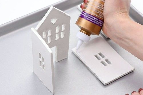 Air Dry Clay Houses, Diy Clay House, Tea Lights Diy, Air Dry Modeling Clay, Coil Pot, Gingerbread House Patterns, House Candle Holder, Clay House, Modelling Clay