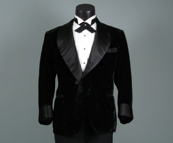 Mens Evening Wear, Mens Dinner Jacket, Party Wear Blazers, Prom Jacket, Men Vintage Fashion, Mens Formalwear, Stylish Men Wear, Blithe Spirit, Frog Closure