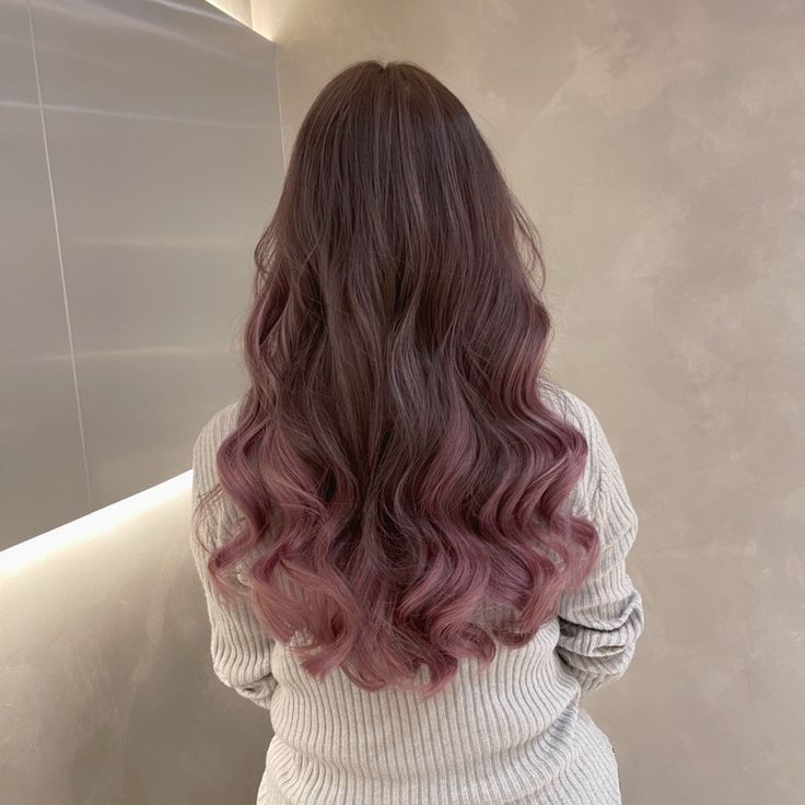 Brown Hair With Pink Highlights, Emo Hair Color, Dusty Rose Hair, Brown And Pink Hair, Light Purple Hair, Korean Hair Color, Peekaboo Hair, Hair Color Options, Hair Inspiration Long