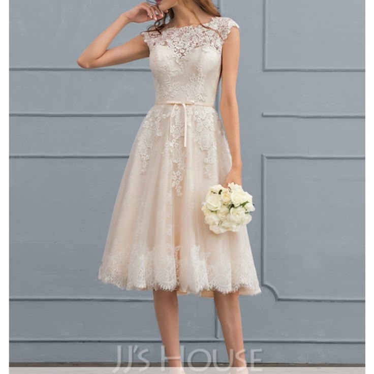 a - line / princess scoop neck knee - length tulle wedding dress