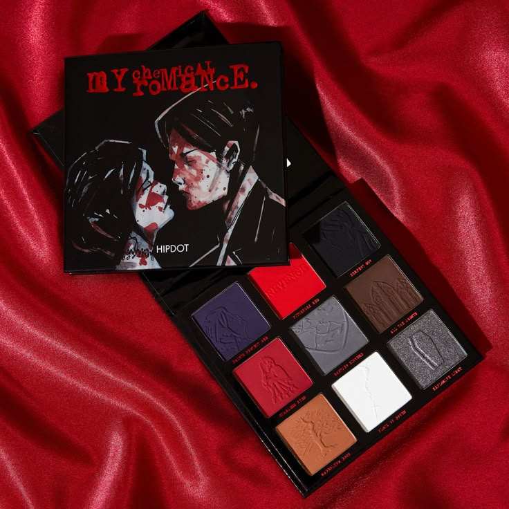 Hipdot My Chemical Romance, Mcr Makeup Palette, Goth Makeup Brands, My Chemical Romance Makeup, My Chemical Romance Three Cheers, Three Cheers For Sweet Revenge, Sweet Makeup, Makeup Pallets, Eye Shadow Brush