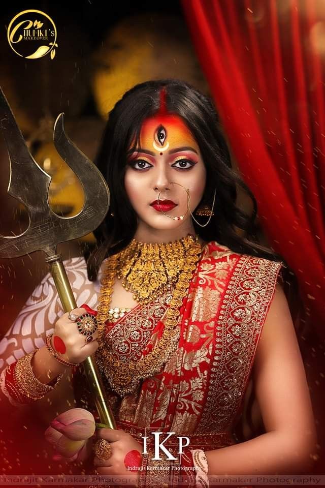 Puja Photoshoot, Guys Pics, Goddess Attire, Maa Pic, Young Couples Photography, Navratri Devi, Mata Durga, Rock Boy, Goddess Makeup