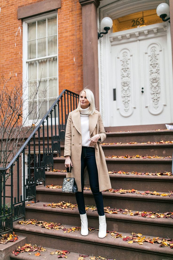 Short White Boots Outfit, White Ankle Boots Outfit, White Boots Outfits, White Booties Outfit, White Short Boots, White Leather Ankle Boots, White Boots Outfit, Outfit Botas, Winter Boots Outfits