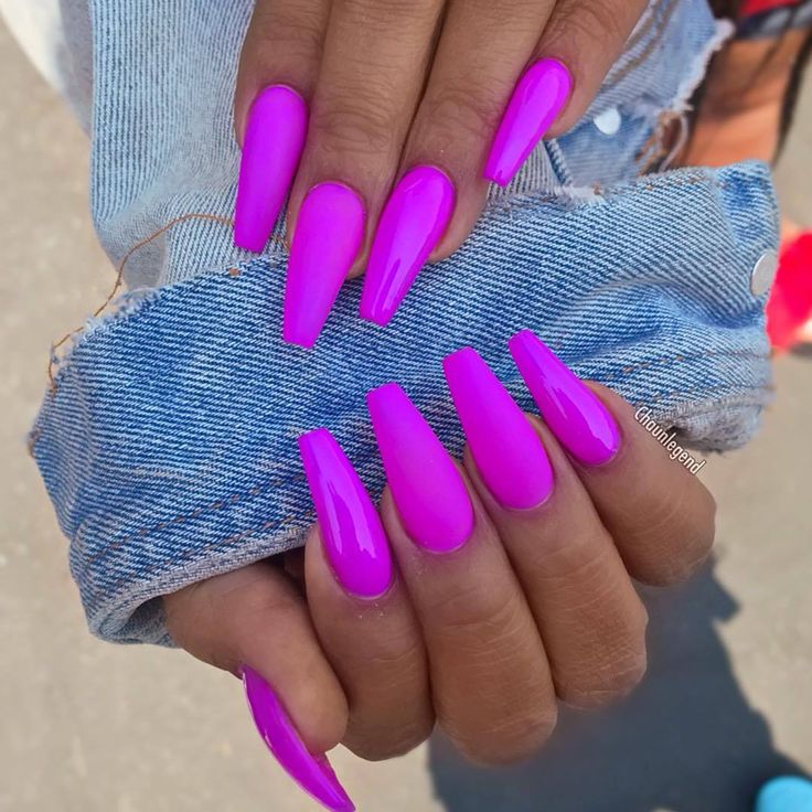 bombnails: “@chaunlegend” Nagel Tips, Her Nails, Ideas Nails, Summer Acrylic Nails, Colorful Nail Designs, Pink Nail, Neon Nails, Acrylic Nails Coffin, Nails Inc