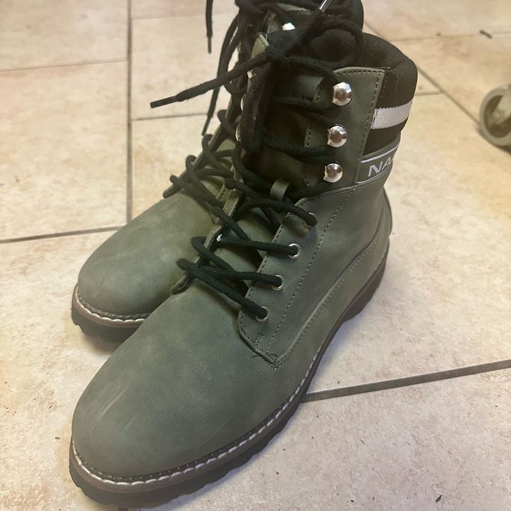 Nwot Women’s Nautica Galiah Green Faux Suede Hiking Boots. Size 8. Casual Green Lace-up Boots For Outdoor, Nautica Shoes, Shoes Women, Lace Up Boots, Faux Suede, Hiking Boots, Shoe Laces, Hiking, Lace Up