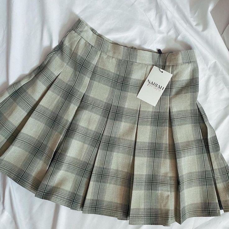 New Plaid Green Skirt. Discount For Bundles Sizes Available (1) S (1) M Mint Plaid Skirt, Plaid Green Skirt Outfit, Beige School Skirt For Spring, Beige Skirt For School In Spring Season, Beige Skirt For School In Spring, Green Plaid Skirt Outfit, Black Plaid Skirt, Green Plaid Skirt, Green Pleated Skirt