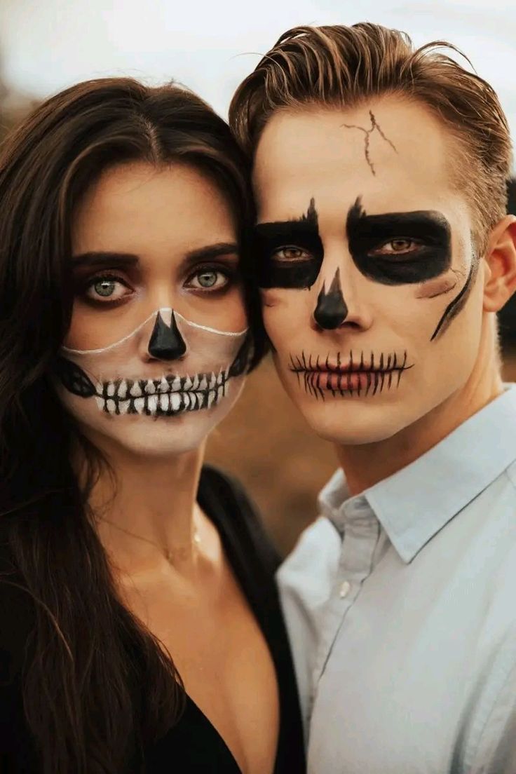 Halloween Makeup Looks Couple, Sugar Skull Couple Costume, Skeleton Makeup Couple, Couple Skull Makeup, Couples Halloween Makeup Ideas, Skull Couple Costume, Halloween Makeup For Couples, Couple Halloween Makeup, Halloween Makeup Couples