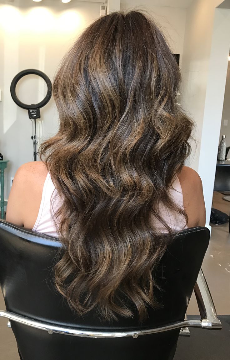 Curly blowout. Cute Blowout Hairstyles, Cute Blowout, Cute Blowout Hairstyles Natural Hair, Brazilian Blowout Hairstyles, Blowout Hair Medium, Blowout Hair Curls, Curly Blowout, Flat Iron Natural Hair, Blowout Hairstyles