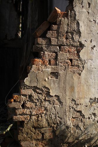 broken brick | Broken Down Brick Wall | Flickr - Photo Sharing! Broken Brick Ideas, Boundaries Art, Broken Building, Bricks Wall, Broken Wall, Old Brick Wall, Wall Brick, Break Wall, Game Textures