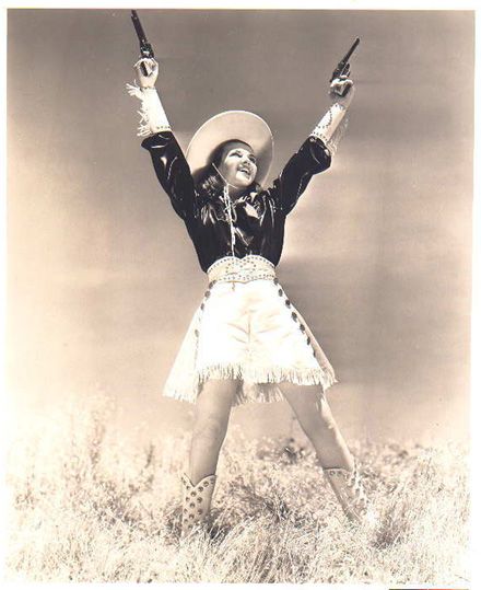 Cowgirl Birthday, Vintage Cowgirl, Birthday Meme, Happy B Day, Vintage Birthday, Happy Birthday Quotes, Birthday Pictures, Happy Birthday Greetings, Happy Birthday Images