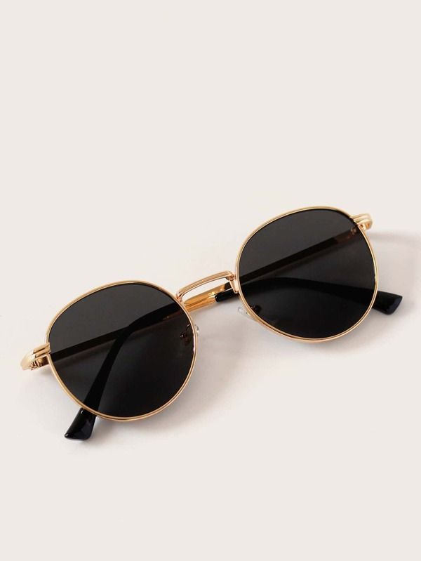 Glasses Women Fashion Eyeglasses, Pretty Sunglasses, Cute Glasses Frames, Classy Glasses, Glasses Frames Trendy, Fancy Glasses, Mens Glasses Fashion, Glasses Trends, Black Glasses