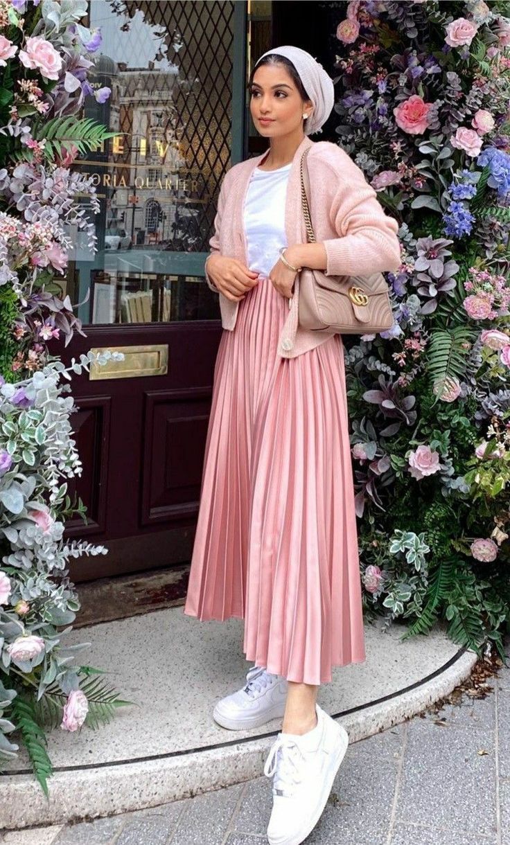 Pink Hijab Outfit, Modest Spring Outfits, Modest Outfits Muslim, Outfits Muslim, Hijab Fashion Summer, Conservative Outfits, Conservative Fashion, Modest Casual Outfits, Cute Modest Outfits