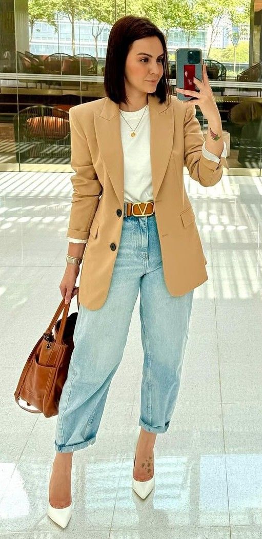 English Outfit, Stylish Mom Outfits, Looks Jeans, Outfit Zara, Beige Outfit, Business Outfits Women, London Outfit, Casual Work Outfit, Smart Casual Outfit