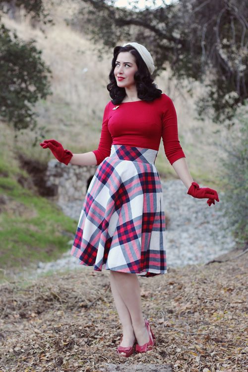 Stile Pin Up, Mode Rockabilly, Outfits Retro, Robes Vintage, Pin Up Outfits, Look Retro, Dapper Day, Rockabilly Fashion, Vintage Style Dresses