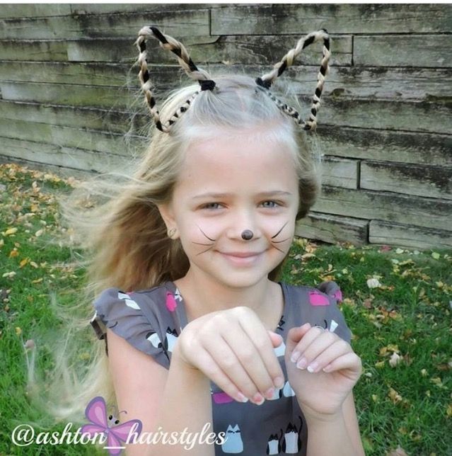 Cat Ears Hairstyle, Crazy Hair For Kids, Halloween Hairstyle, Halloween Hairstyles, Wacky Hair Days, Wacky Hair, Fun Hair, Halloween Decorating, Crazy Hair Days