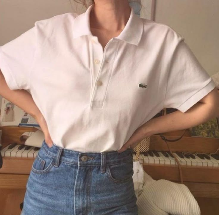 Button Down Polo Outfit Women's, Polo Shirt Girl, Polo Shirt Outfits, Polo Outfit, Looks Chic, 가을 패션, 80s Fashion, Mode Vintage, Retro Outfits