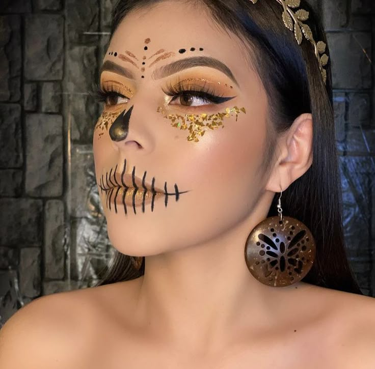 Halloween Makeup Sugar Skull, Vampire Bride, Dead Makeup, Creepy Halloween Makeup, Cute Halloween Makeup, Halloween Makeup Diy, Sugar Skull Makeup, Amazing Halloween Makeup, Halloween Makeup Inspiration