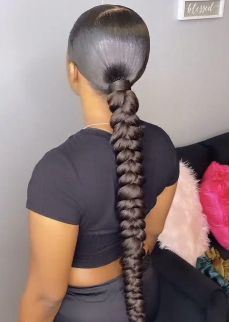 Braid Heart, Trendy Curls, Sleek Braided Ponytail, Low Ponytail Hairstyles, Sleek Ponytail Hairstyles, A Hairstyle, Black Ponytail Hairstyles, Feed In Braids Hairstyles, Shorter Hair