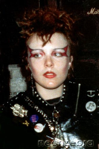 Punk Makeup 80s, 80s Punk Makeup, 80s Punk Fashion, Punks 70s, Chica Punk, Rock Makeup, 70s Punk, 80s Punk, Punk Makeup