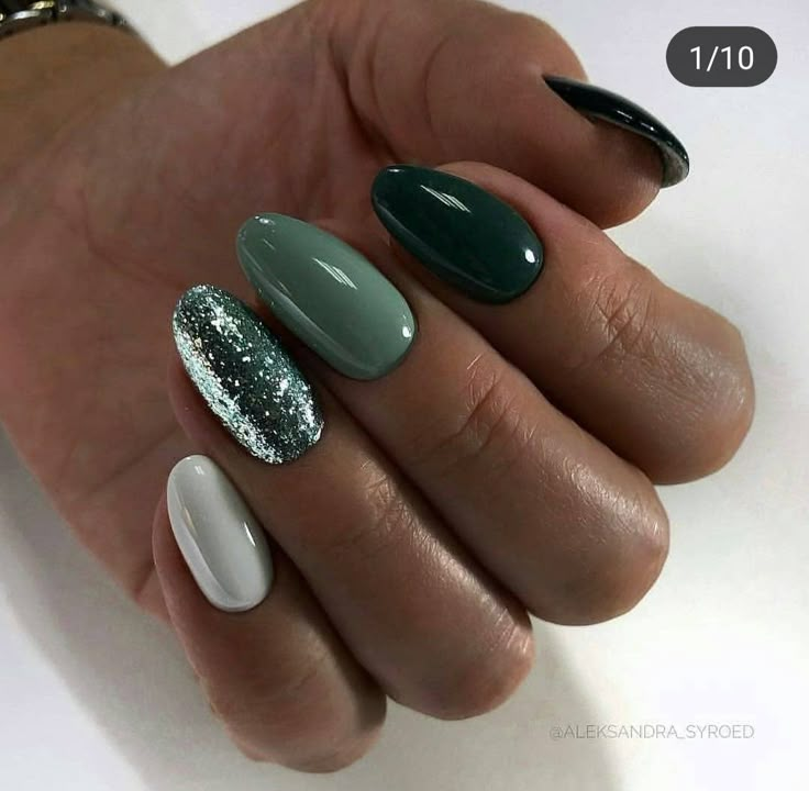 Unghie Sfumate, Her Nails, Trim Nails, Classy Nails, Chic Nails, Short Acrylic Nails, Nail Polishes, Gorgeous Nails, Cute Acrylic Nails