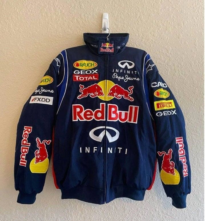 🚦Shop Tickets,F1 Art and The Newest F1 Apparel. Caps,Shirts,Jackets & Accessories.🔥 📩Inbox your Order #f1 F1 Vegas, Red Bull Jacket, Ferrari Outfit, Vintage Nascar Jacket, Car Outfit, Vintage Racing Jacket, Racer Jackets, Ferrari Jacket, Nascar Jacket