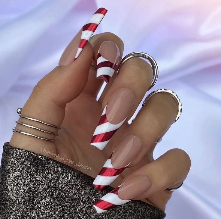 Candy Cane Nails, Christmas Gel Nails, Her Nails, Acrylic Coffin, Christmas Nails Acrylic, Festival Nails, Acrylic Nails Coffin, Xmas Nails, Christmas Nail Designs