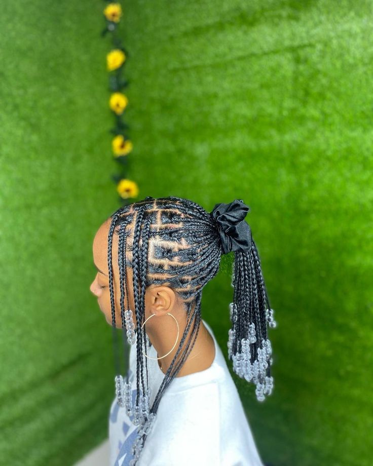 🇯🇲 Austin’s Fastest Braider on Instagram: “NEW STYLE ALERT 🚨 CLICK “BOOK NOW” 🪴 NATURAL KNOTLESS W/ beads $222 w/o $5 off ✨HAIR INCLUDED IN BRAIDING & LOC STYLES 🪴 JANUARY…” Plaits With Beads, Knotless W Beads, Birthday Briads, Knotless With Beads, Plait Styles, Lil Girl Hairstyles, Cute Box Braids, Girl Braided Hairstyles, Cute Box Braids Hairstyles