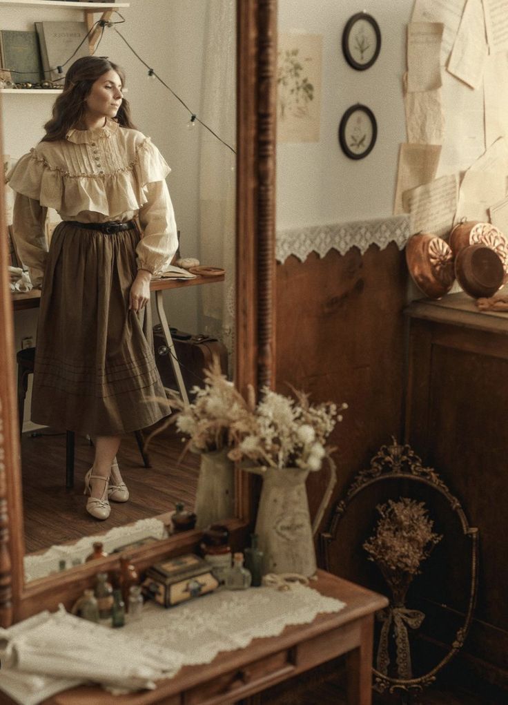 Early 1900s Aesthetic, Estilo Hippie, Vintage Inspired Outfits, Anne With An E, Dark Academia Aesthetic, Cottagecore Aesthetic, Academia Aesthetic, Brown Aesthetic, Light Academia