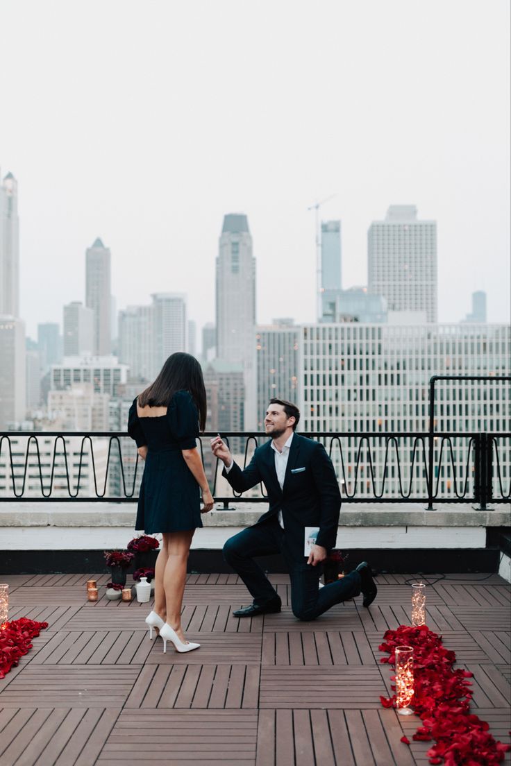 Rooftop evening couple Chicago city proposal Proposal Ideas Rooftop, Rooftop Proposal Decorations, Chicago Proposal Ideas, Rooftop Proposal Ideas, Proposal Places, Rooftop Chicago, City Proposal, Rooftop Proposal, Couple Proposal