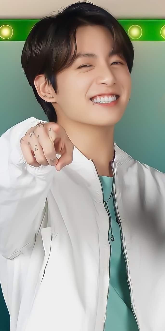 Jeon Jungkook Smile, Jungkook Smile Wallpaper, Jungkook Cute Smile, Jong Kook Bts, Jungkook Heart, South Indian Wedding Hairstyles, Jimin Funny Face, Jong Kook, Jungkook Smile