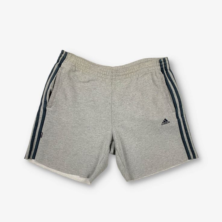 "Gender:Womens  Vintage Adidas cut off jogger shorts in grey with elasticated waist. Tag states size medium but fits size large with waist size measuring 36in. Made from cotton blend. Please check measurements.  Condition:Excellent    Measurements:     Waist: 36\"   Leg Length: 7\"" Jogging Adidas, Short Sweatpants, Outfits Mit Shorts, Adidas Vintage, Jogger Shorts, Vintage Shorts, Vintage Adidas, Waist Size, Cut Off