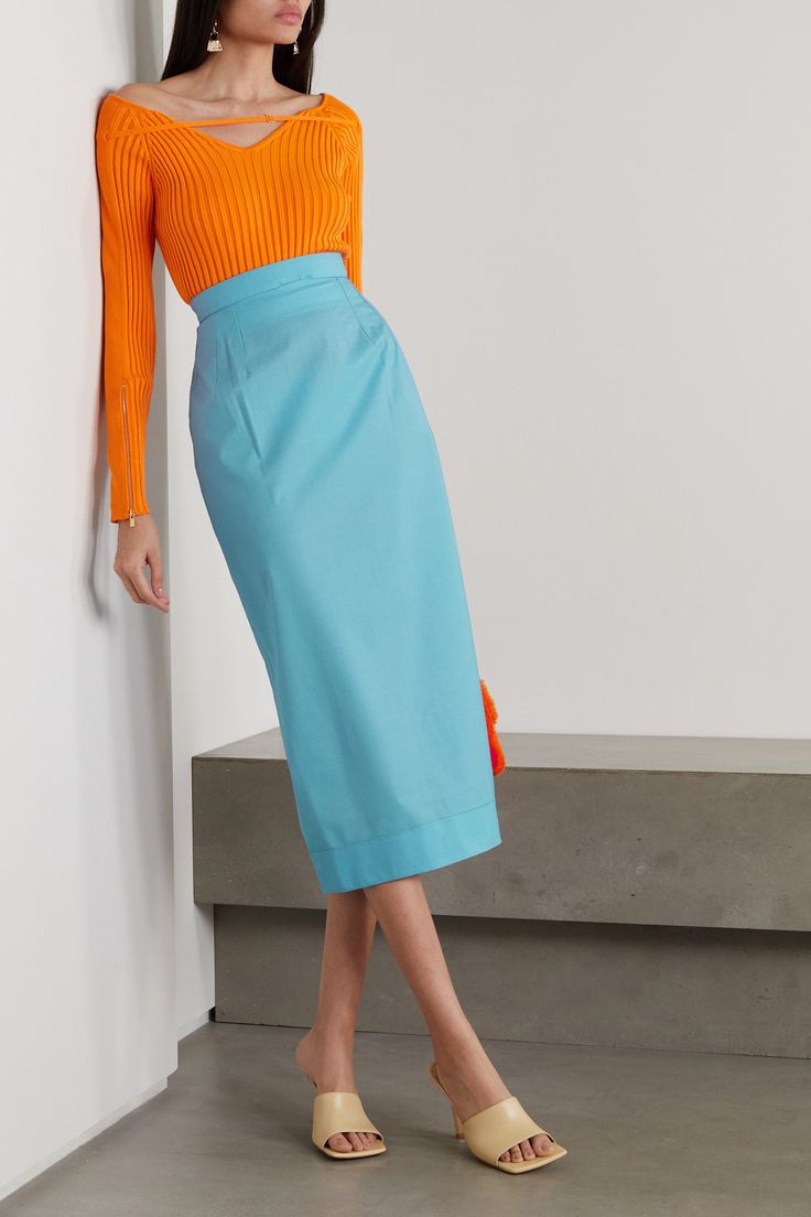 Blue Skirt Outfits, Sky Blue Outfit, Turquoise Clothes, Simon Porte Jacquemus, Light Blue Skirts, Wool Midi Skirt, Blue Midi Skirt, Color Combos Outfit, Orange Outfit