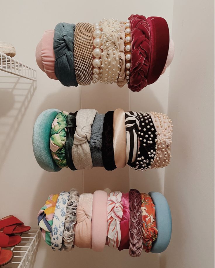 Headband Wall Display, Headband Wall Organizer, Head Band Holder Diy Headband Storage, Kids Headband Storage, How To Store Headbands Ideas, Headband Organization Ideas, Headband Storage Diy, Headbands Organizer Ideas, Headband Holder For Women