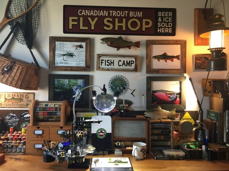 Fishing Lodge Interiors, Fishing Room Man Caves, Outdoorsman Office, Fishing Tackle Room, Fishing Room Decor, Fishing Lodge Decor, Fishing Man Cave, Vintage Fishing Decor, Fishing Table