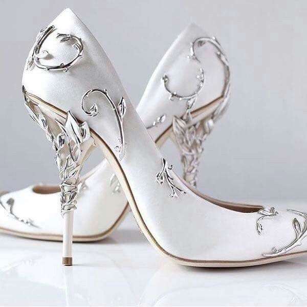 Ralph & Russo Wow Shoes Couture Heels, Hak Tinggi, Dr Shoes, Wedding Pumps, Pointy Toe Shoes, Bridal Wedding Shoes, White High Heels, Prom Heels, Prom Shoes